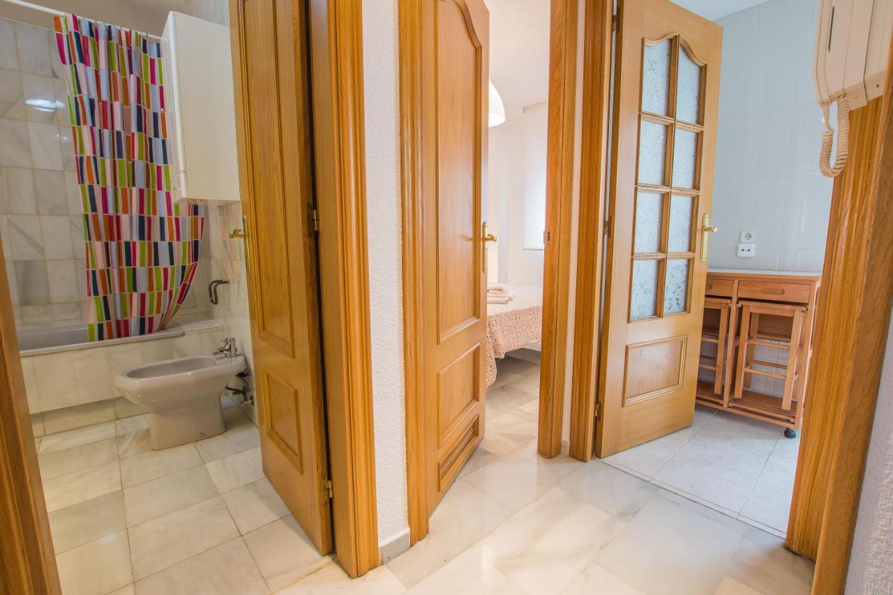 Апартаменты Qh Puerta Real Гранада Экстерьер фото