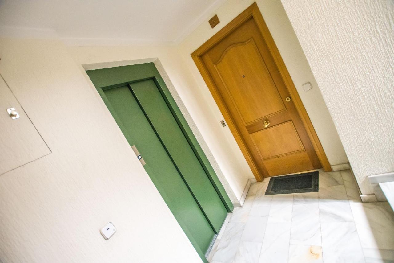 Апартаменты Qh Puerta Real Гранада Экстерьер фото